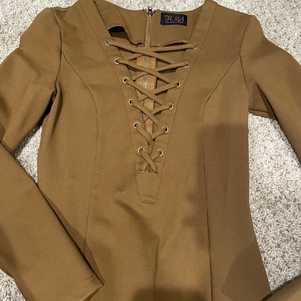 Brown dress
